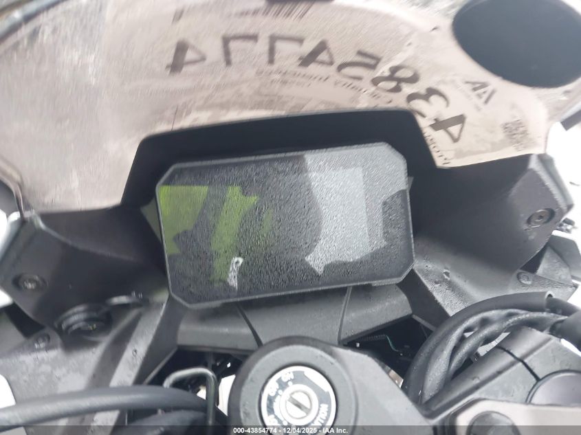 2024 Suzuki Gsx800 F VIN: JS1EM13B4R7100730 Lot: 43854774