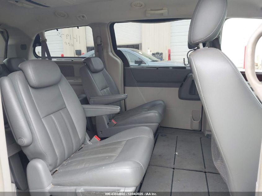 2010 Chrysler Town & Country Touring VIN: 2A4RR5D18AR170427 Lot: 43854855