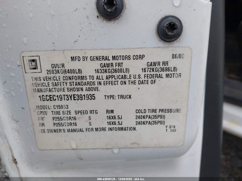 2000 Chevrolet Silverado 1500 VIN: 1GCEC19T3YE391935 Lot: 43855125