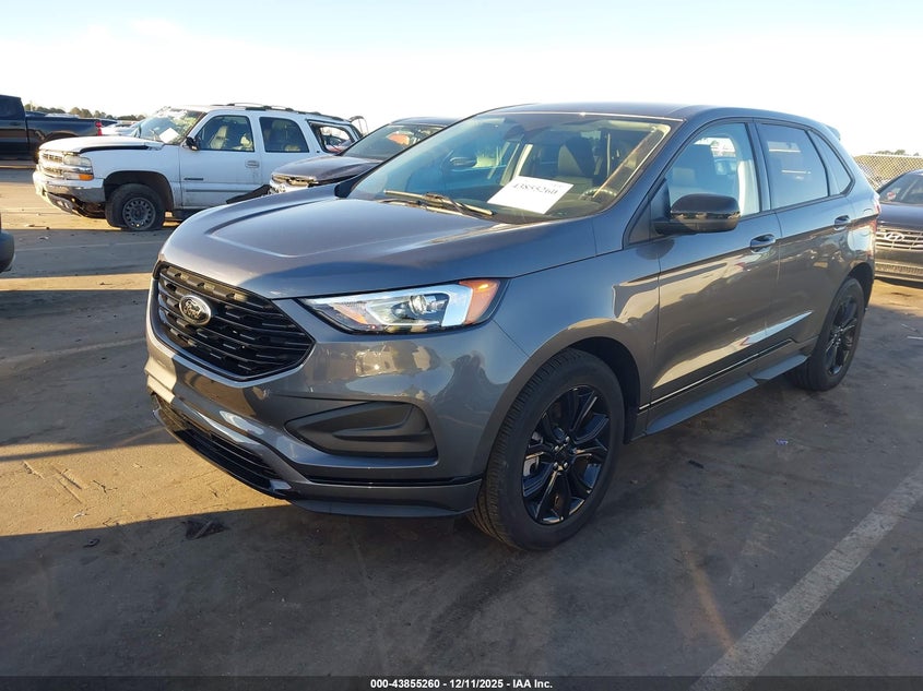 2022 Ford Edge Se