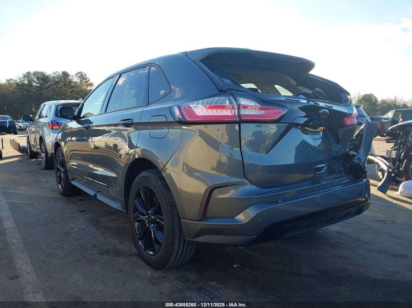 2022 Ford Edge Se
