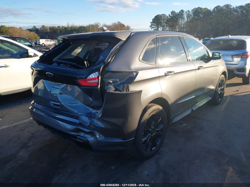 2022 Ford Edge Se
