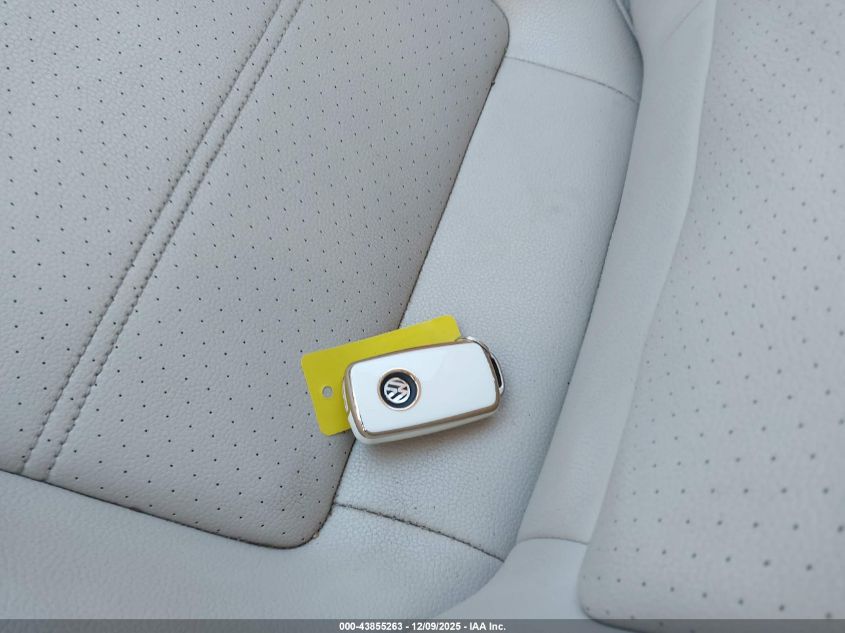 2015 Volkswagen Passat 1.8T Limited Edition VIN: 1VWAT7A31FC092883 Lot: 43855263