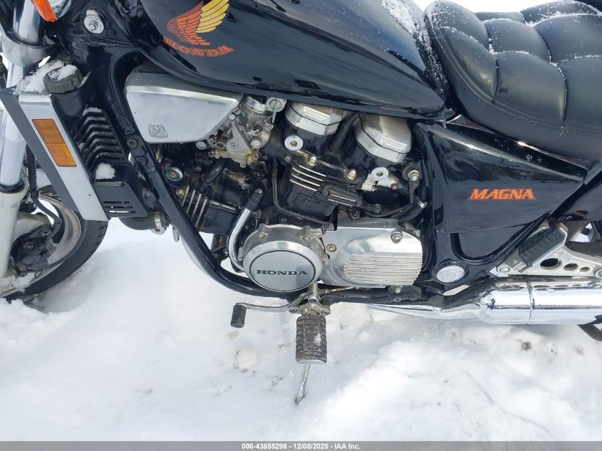 1986 Honda Vf700 C VIN: JH2RC2103GM202897 Lot: 43855296