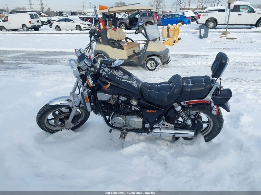 1986 Honda Vf700 C VIN: JH2RC2103GM202897 Lot: 43855296