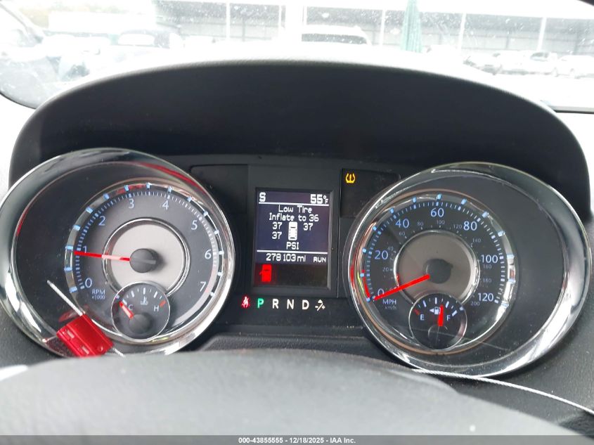 2013 Chrysler Town & Country Limited VIN: 2C4RC1GG8DR758137 Lot: 43855555