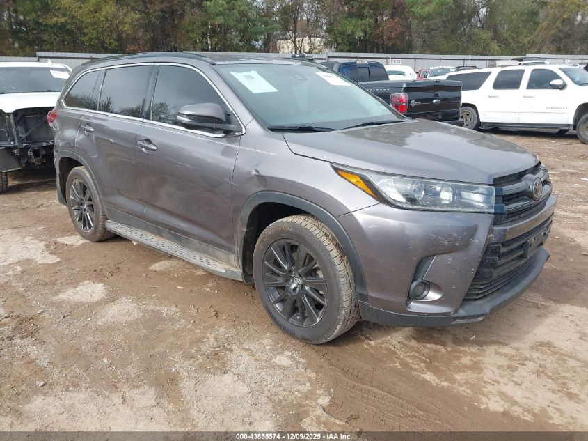 TOYOTA HIGHLANDER SE