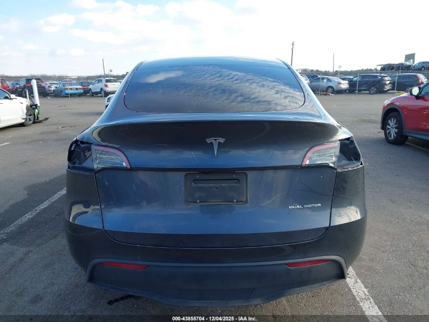 2024 Tesla Model Y Long Range Dual Motor All-Wheel Drive VIN: 7SAYGDEE2RA233659 Lot: 43855704