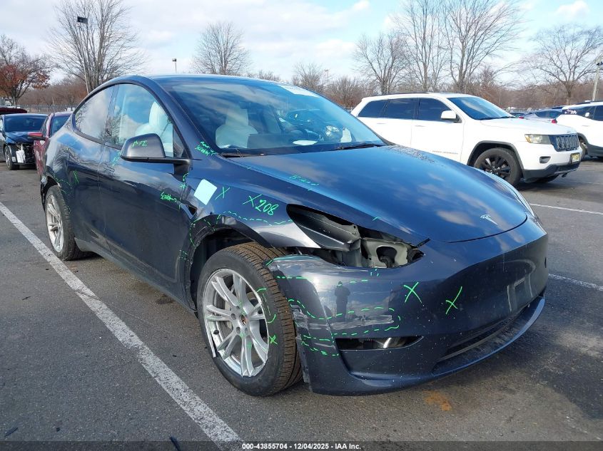 2024 Tesla Model Y Long Range Dual Motor All-Wheel Drive VIN: 7SAYGDEE2RA233659 Lot: 43855704