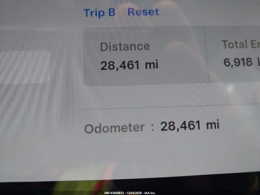 2023 Tesla Model Y Awd/Long Range Dual Motor All-Wheel Drive VIN: 7SAYGDEE0PA086951 Lot: 43855832