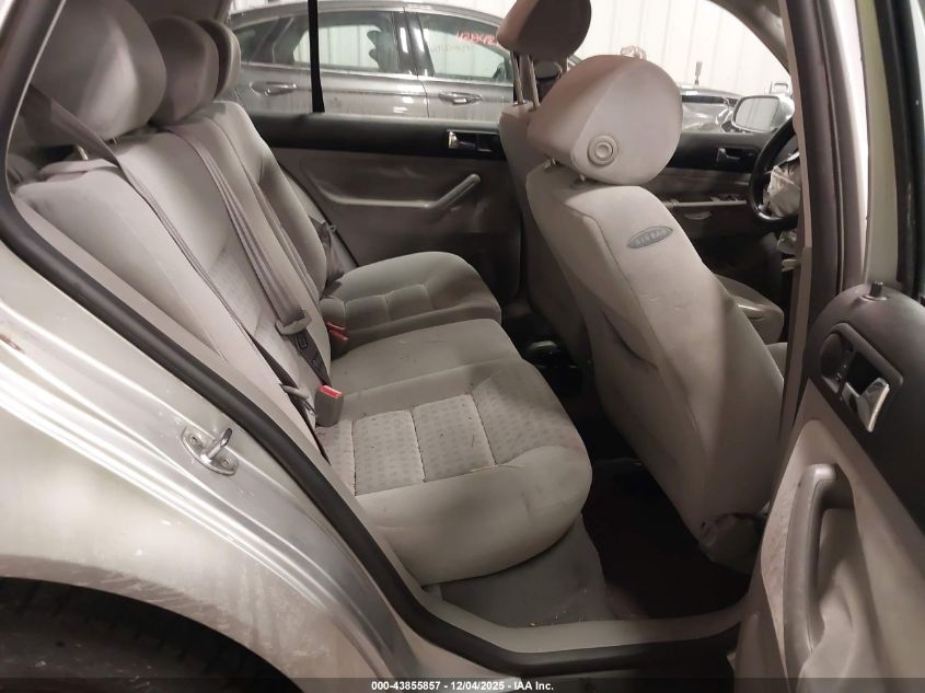 2002 Volkswagen Golf Gls 2.0L VIN: 9BWGK61J624052804 Lot: 43855857