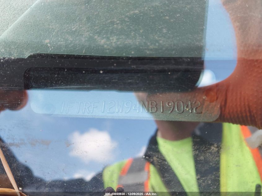 2004 Ford F-150 Stx/Xl/Xlt VIN: 1FTRF12W94NB19042 Lot: 43855938