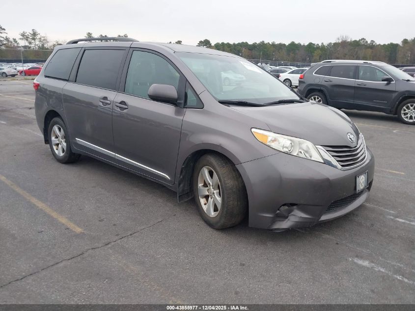 TOYOTA SIENNA LE 8 PASSENGER