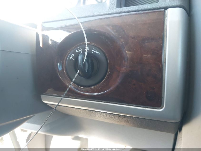 2010 Chrysler Town & Country Touring VIN: 2A4RR5D18AR253100 Lot: 43856071