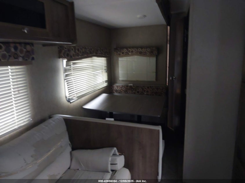 4YDT24521KY932640 2019   photo no. 8