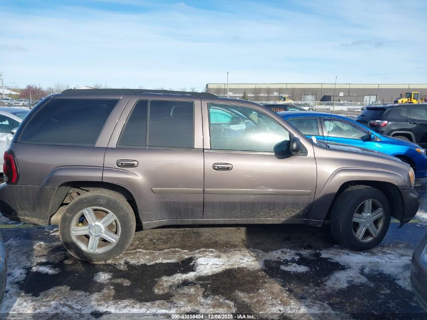 2008 Chevrolet Trailblazer Lt VIN: 1GNDT13S282242324 Lot: 43856404