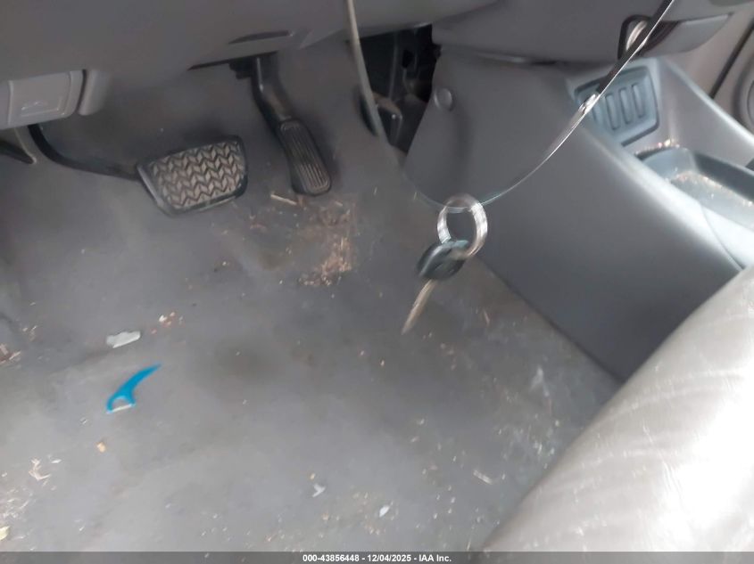 2005 Toyota Sequoia Sr5 V8 VIN: 5TDZT34A85S250688 Lot: 43856448