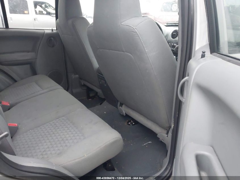 2007 Jeep Liberty Sport VIN: 1J4GK48K87W705748 Lot: 43856470