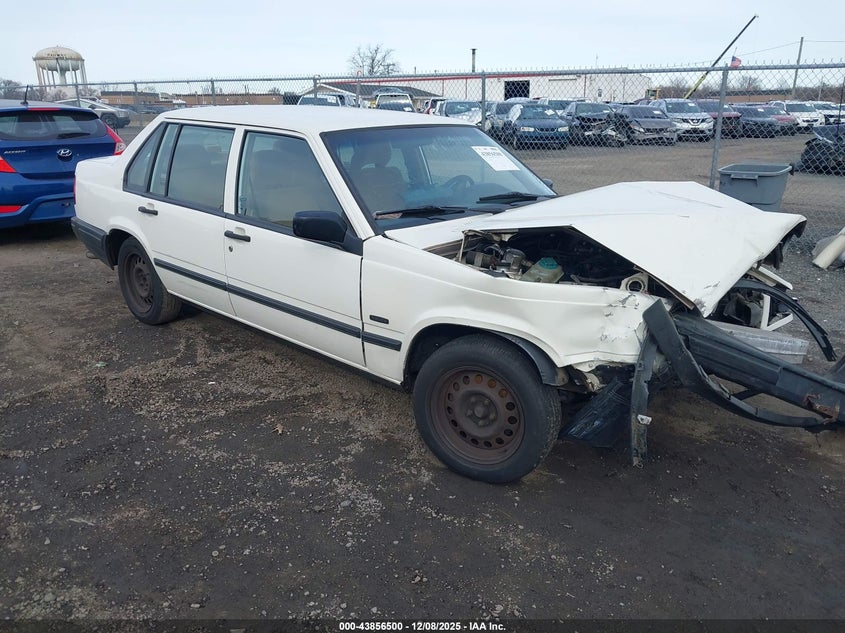 VOLVO 940 1994. Lot# 43856500. VIN YV1JS8318R1168178. Photo 1