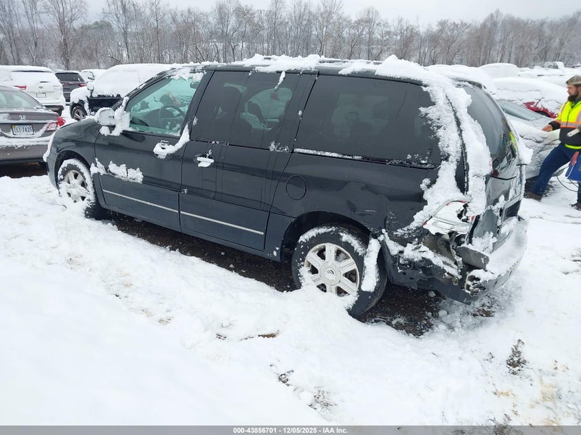 2MRDA20224BJ12926 2004 MERCURY MONTEREY photo no. 3