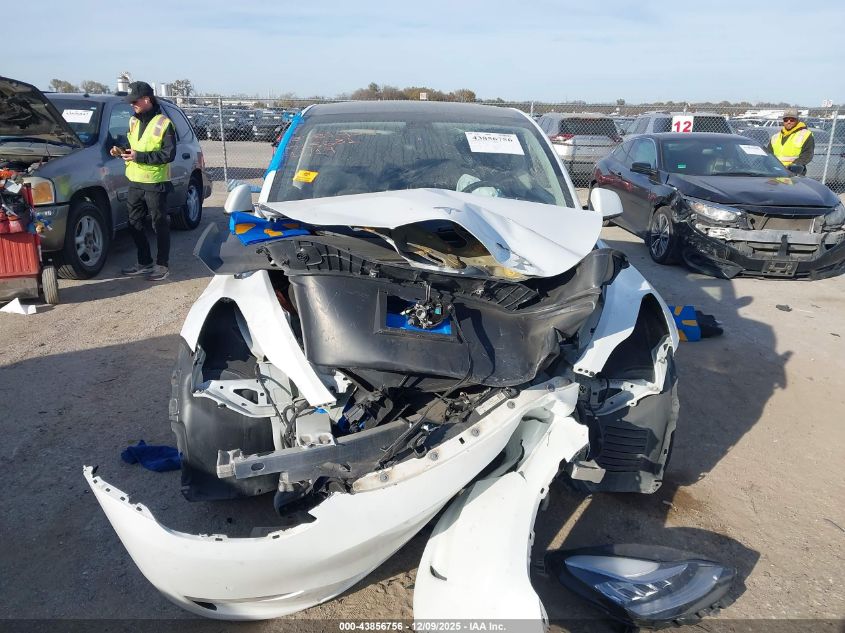 2022 Tesla Model Y Long Range Dual Motor All-Wheel Drive VIN: 7SAYGDEE9NA015681 Lot: 43856756