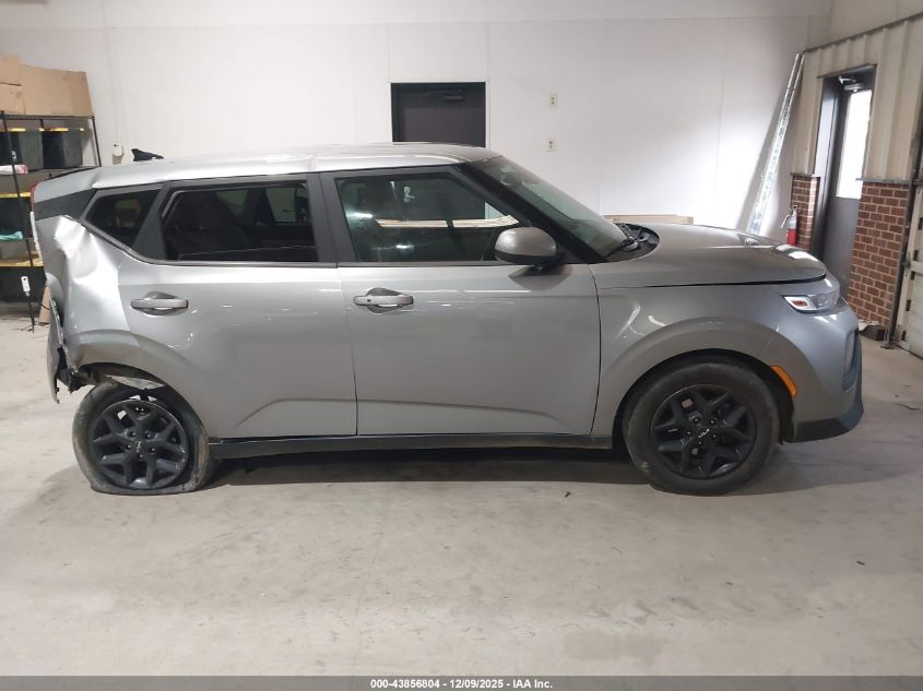 2022 Kia Soul S VIN: KNDJ23AU3N7818290 Lot: 43856804