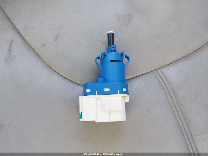 2014 Tesla Model S VIN: 5YJSA1S10EFP28489 Lot: 43856852