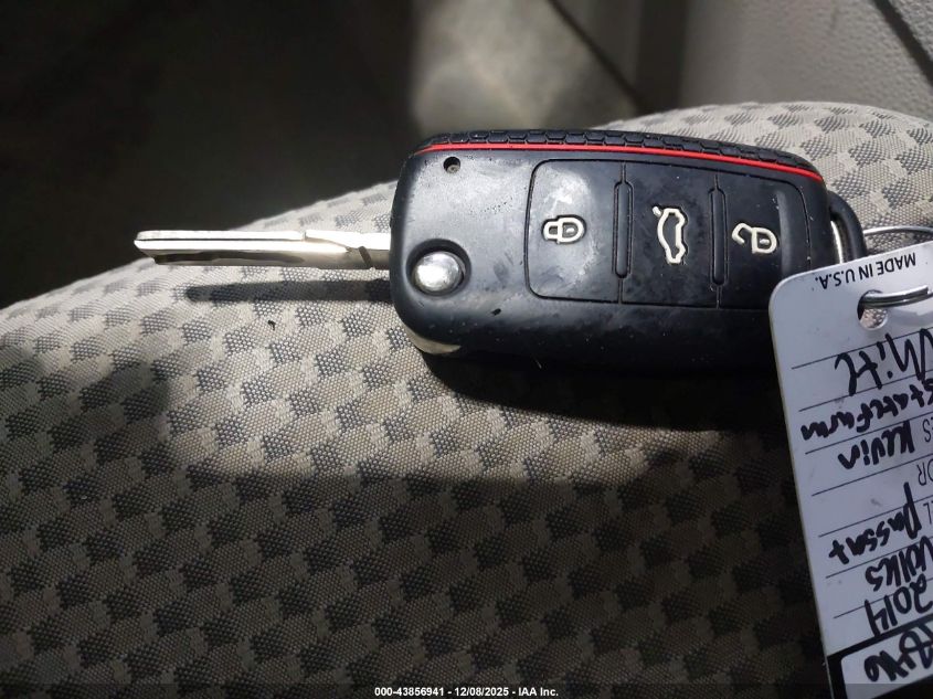 2014 Volkswagen Passat 2.5L S VIN: 1VWAP7A37EC025725 Lot: 43856941