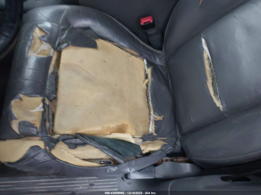 2000 Ford Explorer Xlt VIN: 1FMZU73E4YZC33426 Lot: 43856960