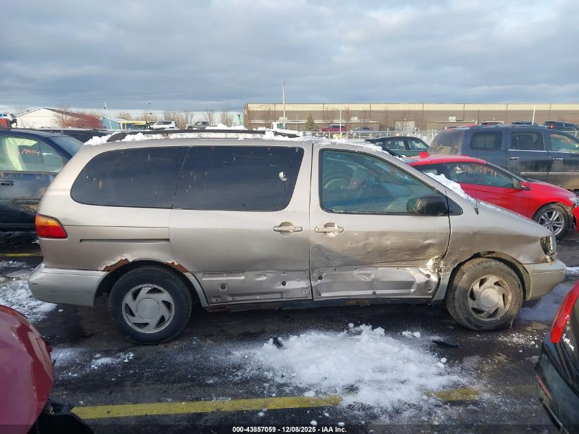 2000 Toyota Sienna Xle VIN: 4T3ZF13C6YU186958 Lot: 43857059