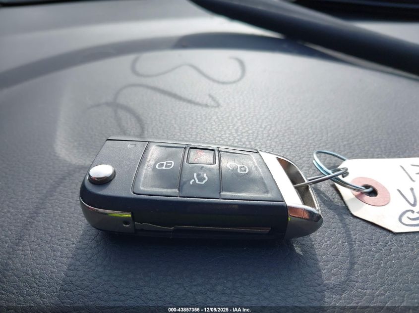 2017 Volkswagen Golf Gti Autobahn 4-Door/S 4-Door/Se 4-Door/Sport 4-Door VIN: 3VW547AU9HM025988 Lot: 43857356