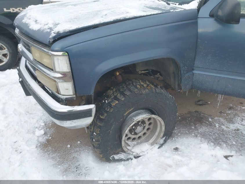 1992 Chevrolet Gmt-400 K1500 VIN: 1GCEK14K9NZ121758 Lot: 43857436