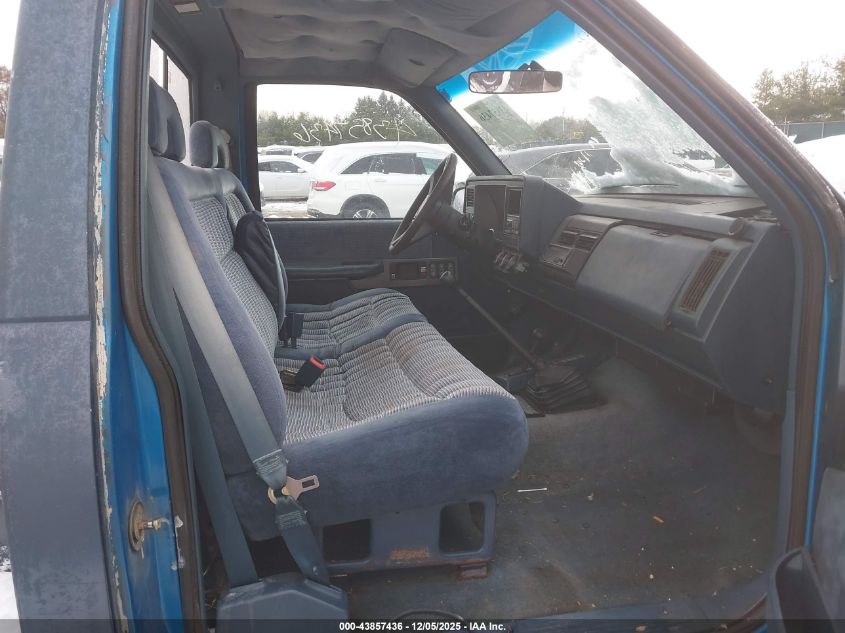 1992 Chevrolet Gmt-400 K1500 VIN: 1GCEK14K9NZ121758 Lot: 43857436