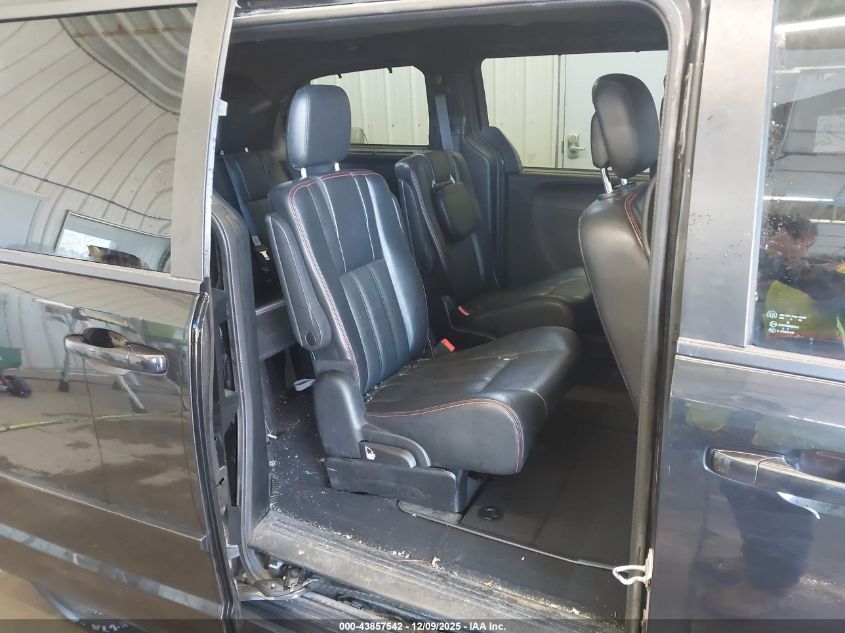2015 Dodge Grand Caravan R/T VIN: 2C4RDGEG2FR735846 Lot: 43857542