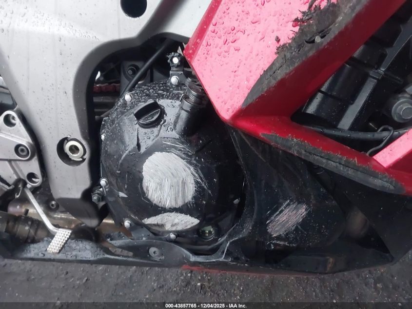 2011 Kawasaki Zx1000 G VIN: JKAZXCG15BA000232 Lot: 43857765