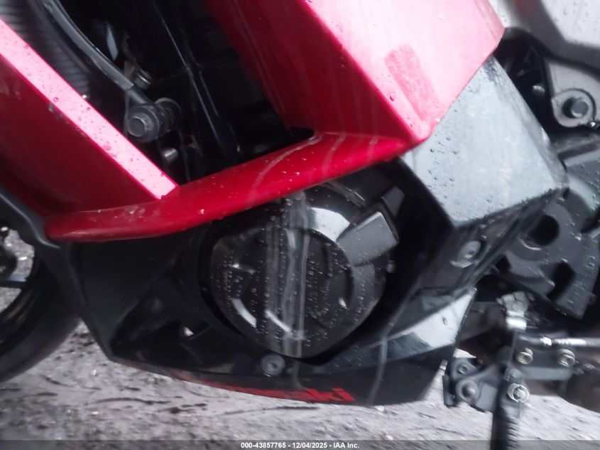 2011 Kawasaki Zx1000 G VIN: JKAZXCG15BA000232 Lot: 43857765