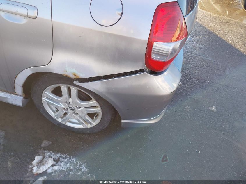 2007 Honda Fit Sport VIN: JHMGD38697S023707 Lot: 43857836