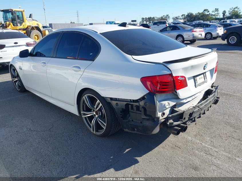 WBAFR1C51BC750230 2011 BMW 5ER photo no. 3