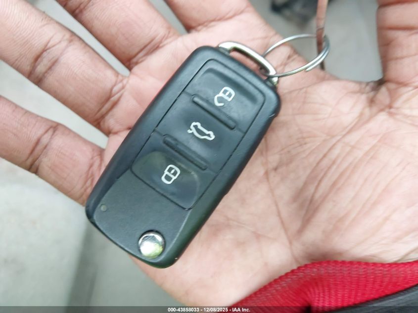 2014 Volkswagen Beetle 2.0L Tdi VIN: 3VW5L7AT3EM821853 Lot: 43858033