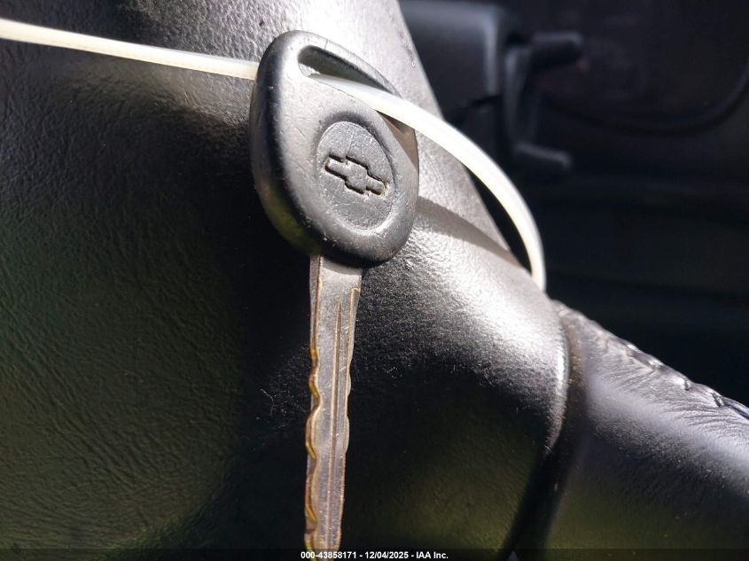 2000 Chevrolet Silverado 1500 Ls VIN: 1GCEC19V8YZ336729 Lot: 43858171