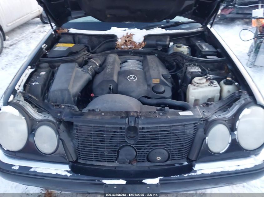 1998 Mercedes-Benz E 320 VIN: WDBJH65F6WA523182 Lot: 43858293