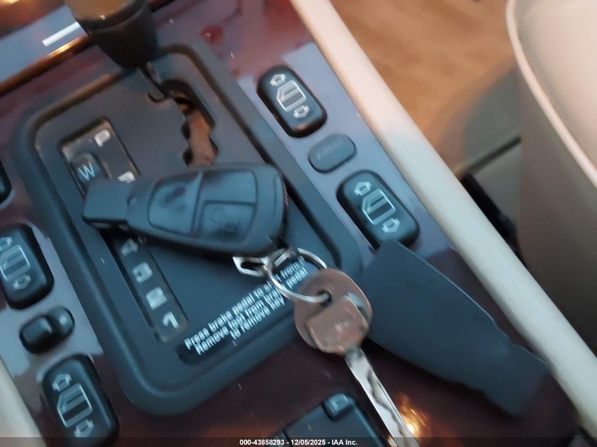 1998 Mercedes-Benz E 320 VIN: WDBJH65F6WA523182 Lot: 43858293