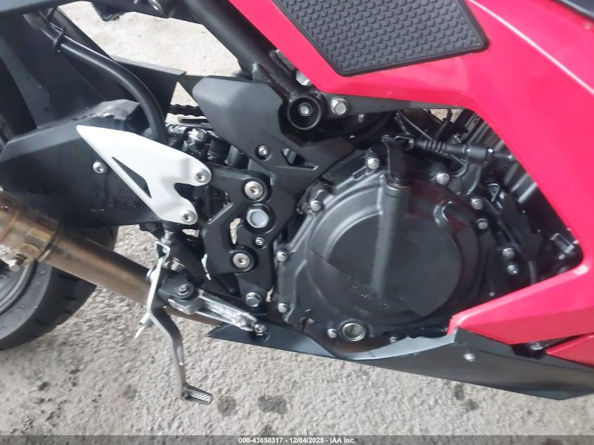 2021 Kawasaki Ex400 VIN: JKAEXKH11MDAA0445 Lot: 43858317