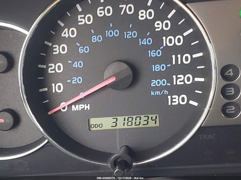 2005 Toyota Land Cruiser V8 VIN: JTEHT05J952077470 Lot: 43858378