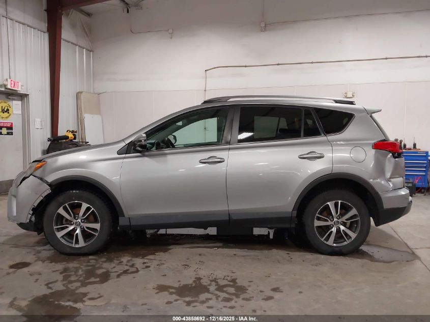 2017 Toyota Rav4 Xle VIN: 2T3RFREV2HW561628 Lot: 43858692