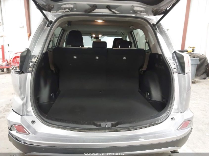 2017 Toyota Rav4 Xle VIN: 2T3RFREV2HW561628 Lot: 43858692