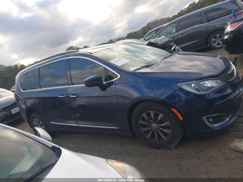 2017 Chrysler Pacifica Touring-L VIN: 2C4RC1BG2HR771592 Lot: 43858730