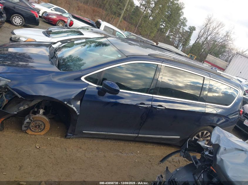 2017 Chrysler Pacifica Touring-L VIN: 2C4RC1BG2HR771592 Lot: 43858730