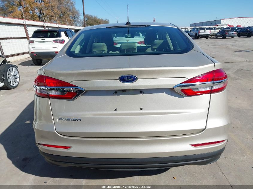 2019 Ford Fusion S VIN: 3FA6P0G75KR250268 Lot: 43858786