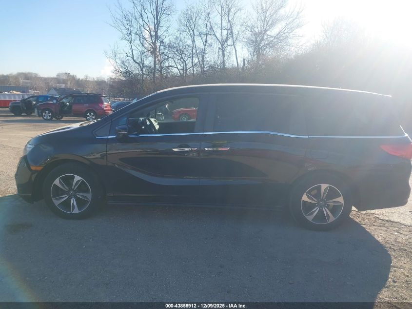 2018 Honda Odyssey Touring VIN: 5FNRL6H83JB012402 Lot: 43858912